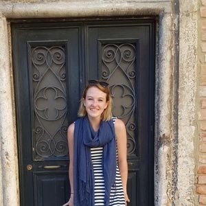 Meet your Posher, Lauren